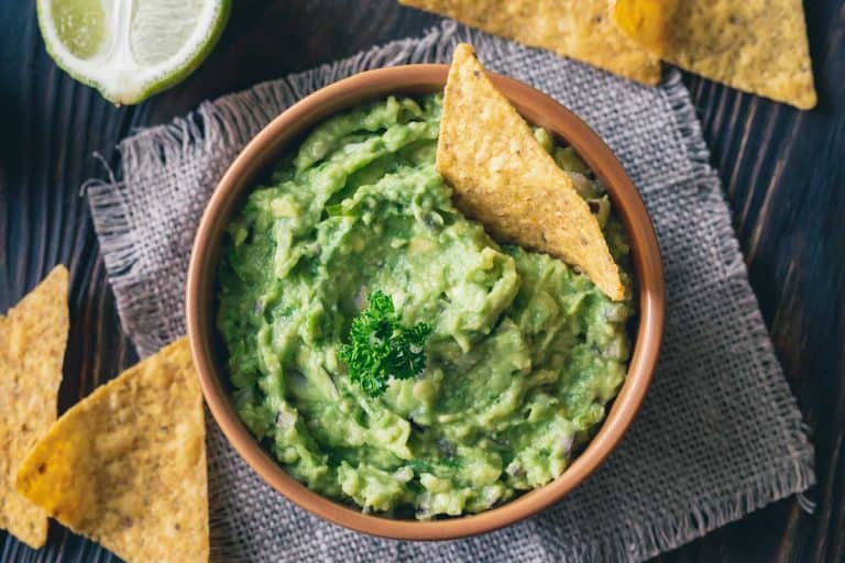 Bowl of guacamole with tortilla chips, 12 Gorgeous Individual Chip And Dip Bowl Ideas