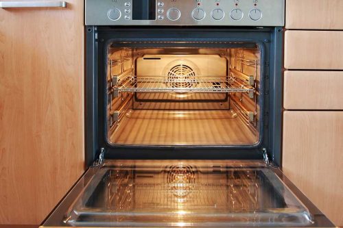 Read more about the article Do Convection Ovens Cook And Bake Faster? [Including Typical Cooking Times For Common Dishes]