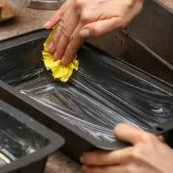 How To Easily And Thoroughly Flour A Pan