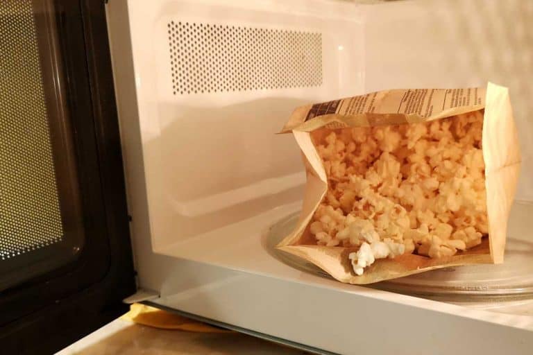 Cooking popcorn in the microwave, Does Microwave Popcorn Expire? How Long Does It Last?