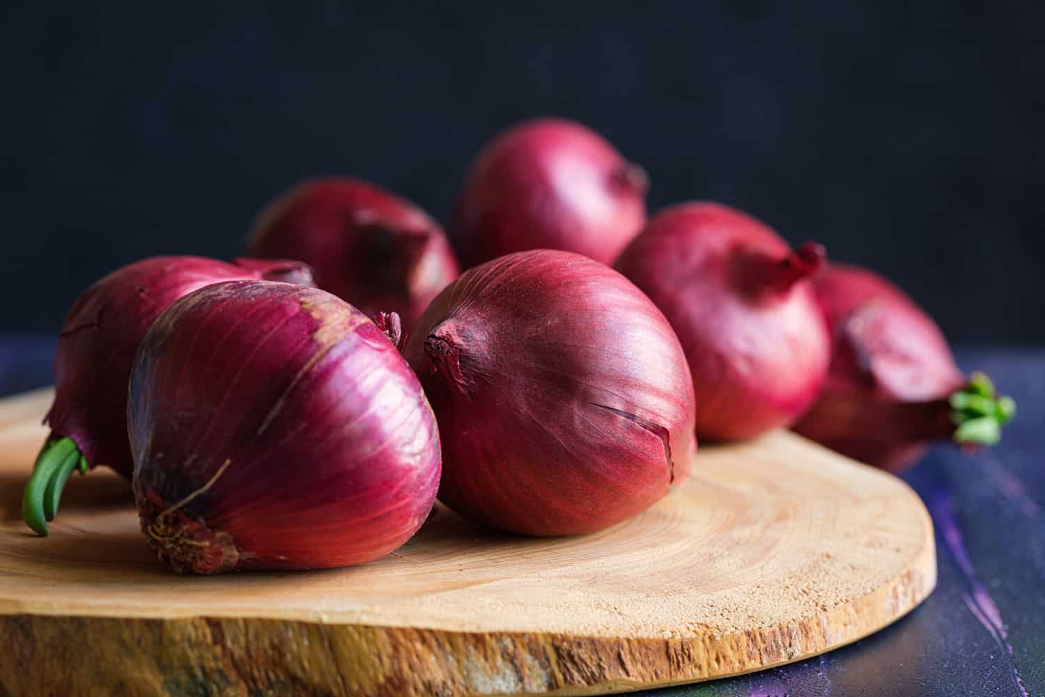Can You Cook With Red Onions? - Kitchen Seer