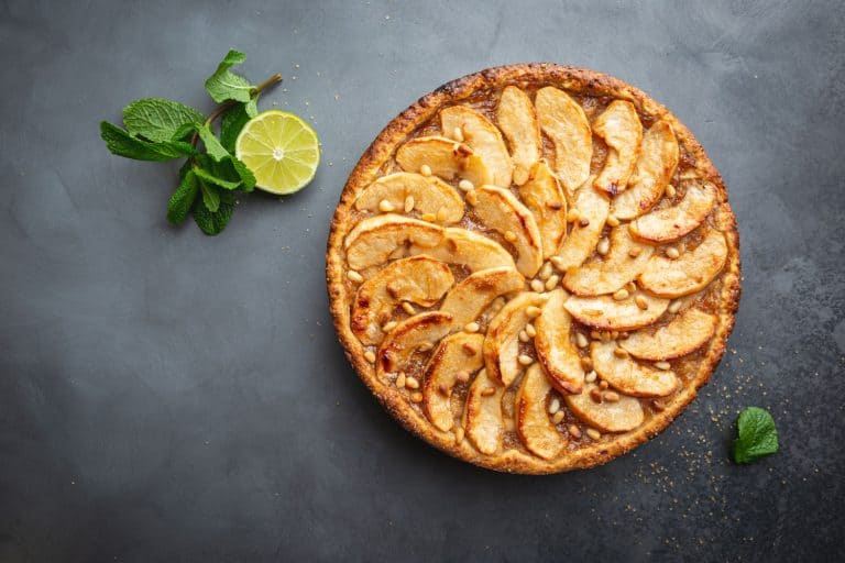 Delicious homemade apple pie, Should You Butter A Pie Dish?