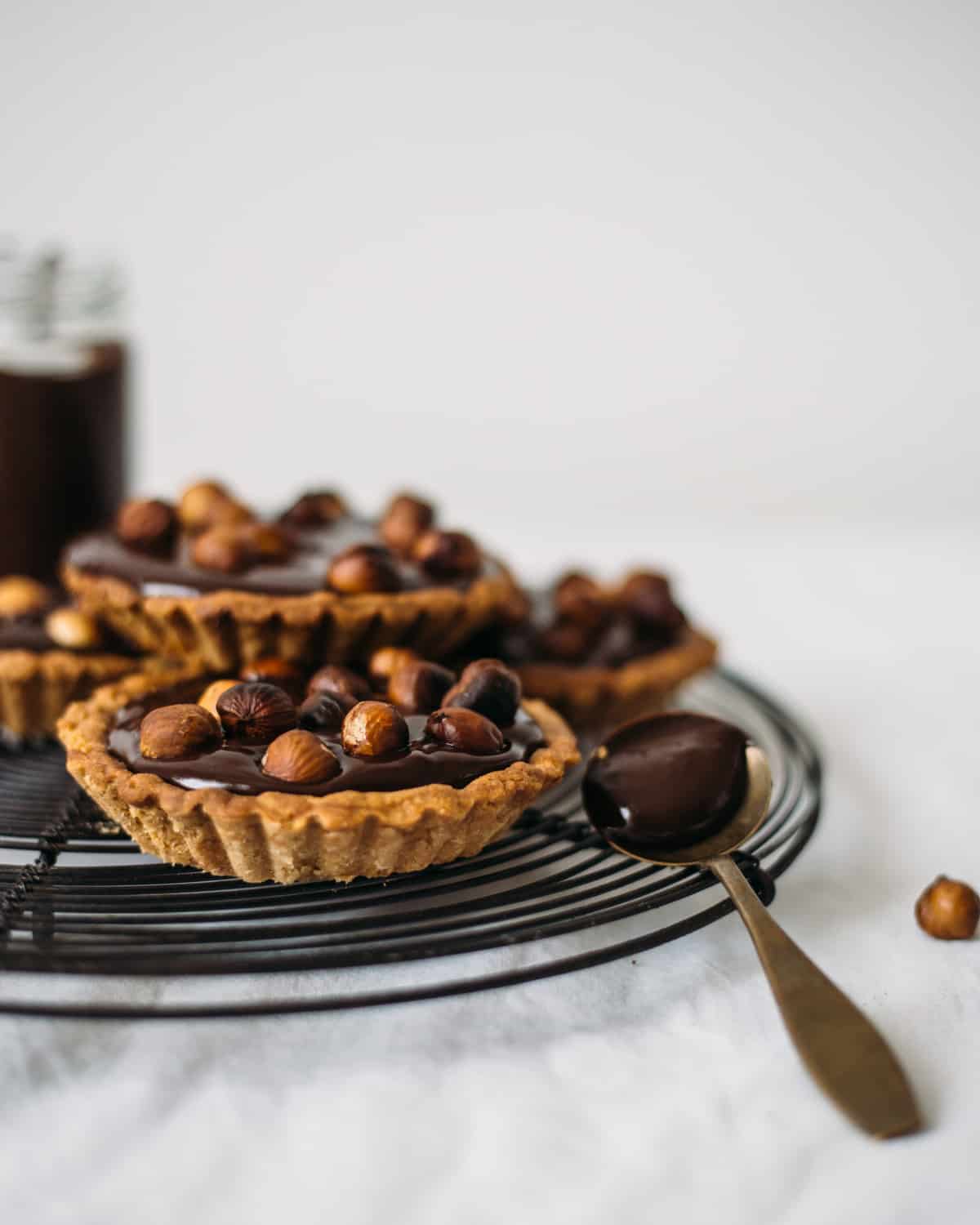 Tartlets with nuts and chocolate
