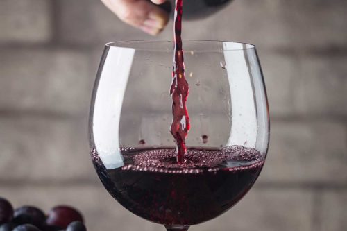 Read more about the article How Long Should You Take To Drink A Glass Of Wine?