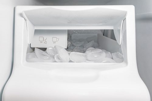 Read more about the article How To Clean A Portable Countertop Ice Maker