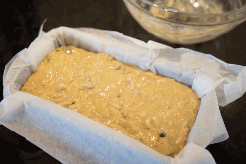 Read more about the article How To Line A Loaf Pan With Parchment Paper Or Foil