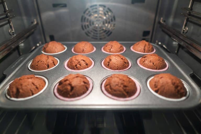 Delicious brown chocolates in the oven, Do Dark Cake Pans Cook Faster?