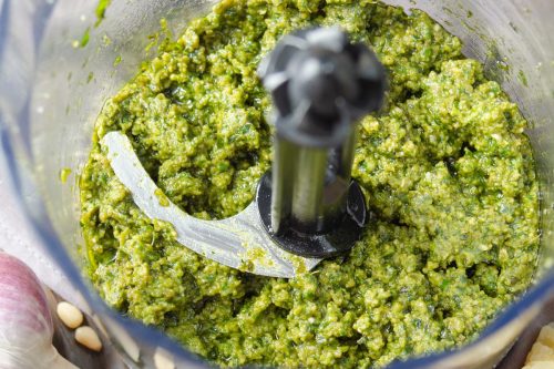 Read more about the article Food Processor Blade Not Spinning – What To Do?