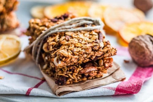 Read more about the article How To Make Granola Bars Stick Together – Even Without Sugar!