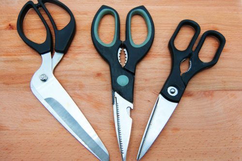 Read more about the article What Is The Middle Part Of Kitchen Scissors For?