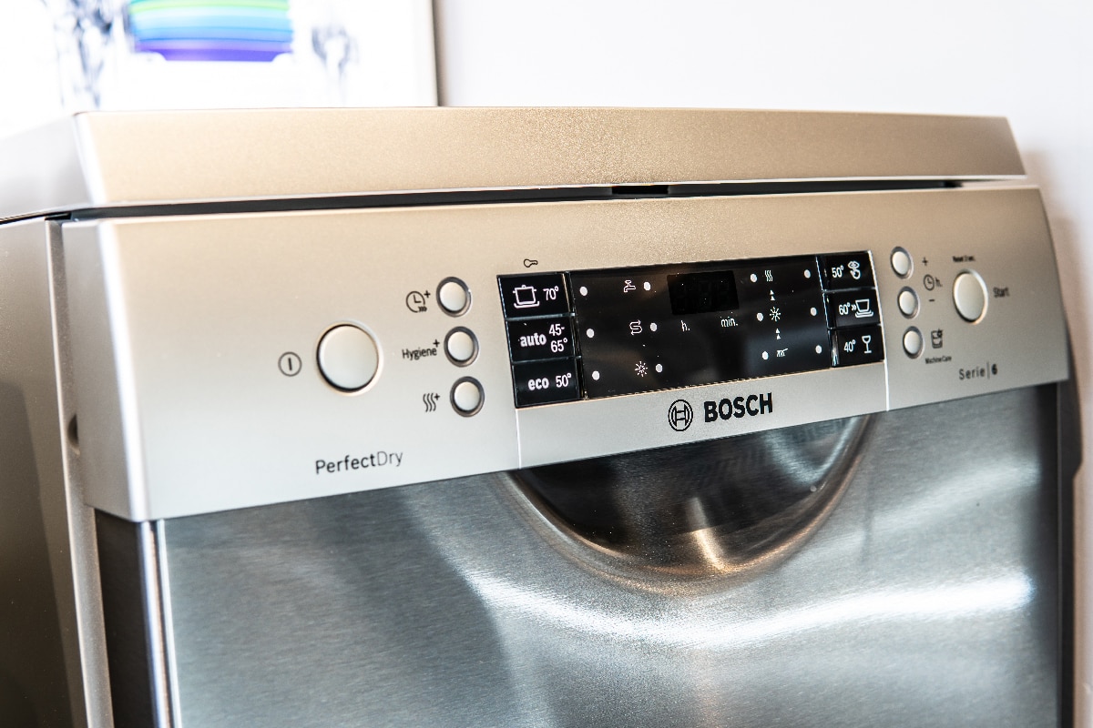 Silver inox Bosch Serie6 PerfectDry dishwashers 60cm on display