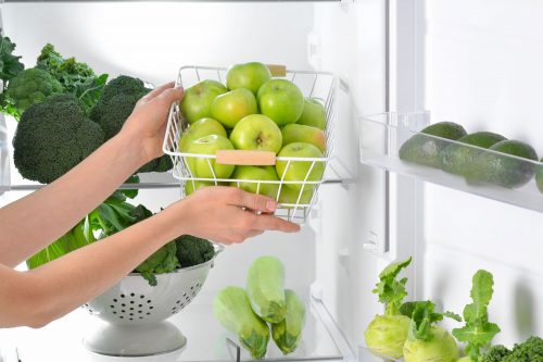 Read more about the article Do Apples Last Longer In The Fridge Or On The Counter?