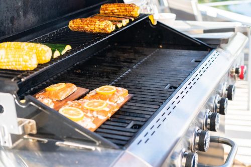 Read more about the article How To Clean A Cuisinart Grill