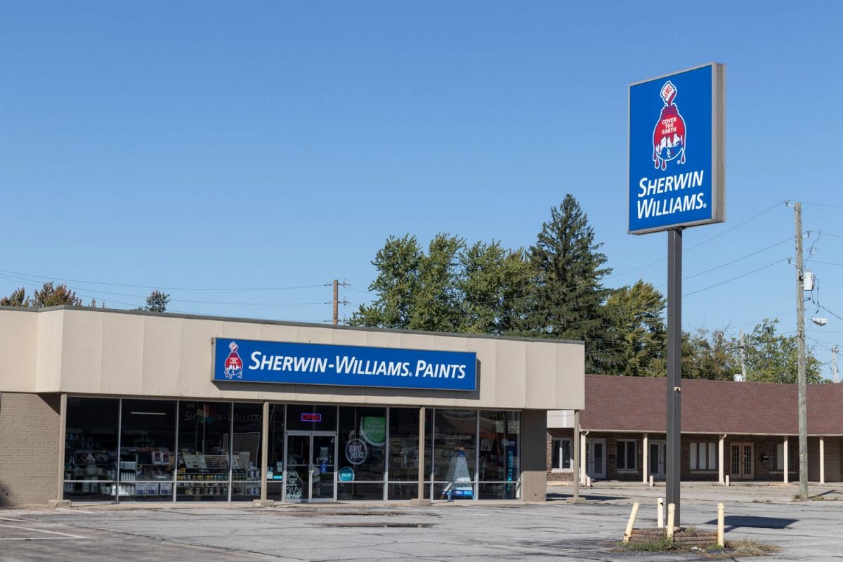 A huge Sherwin Williams paints