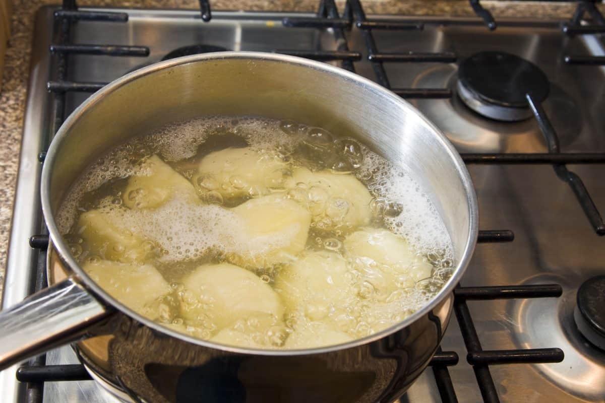 Preparing for making mashed potatoes