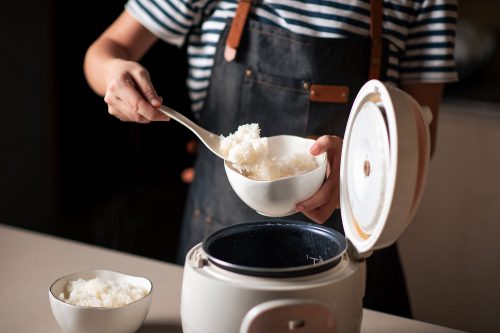 Read more about the article Can Rice Cooker Be Used As Slow Cooker Or Crockpot?