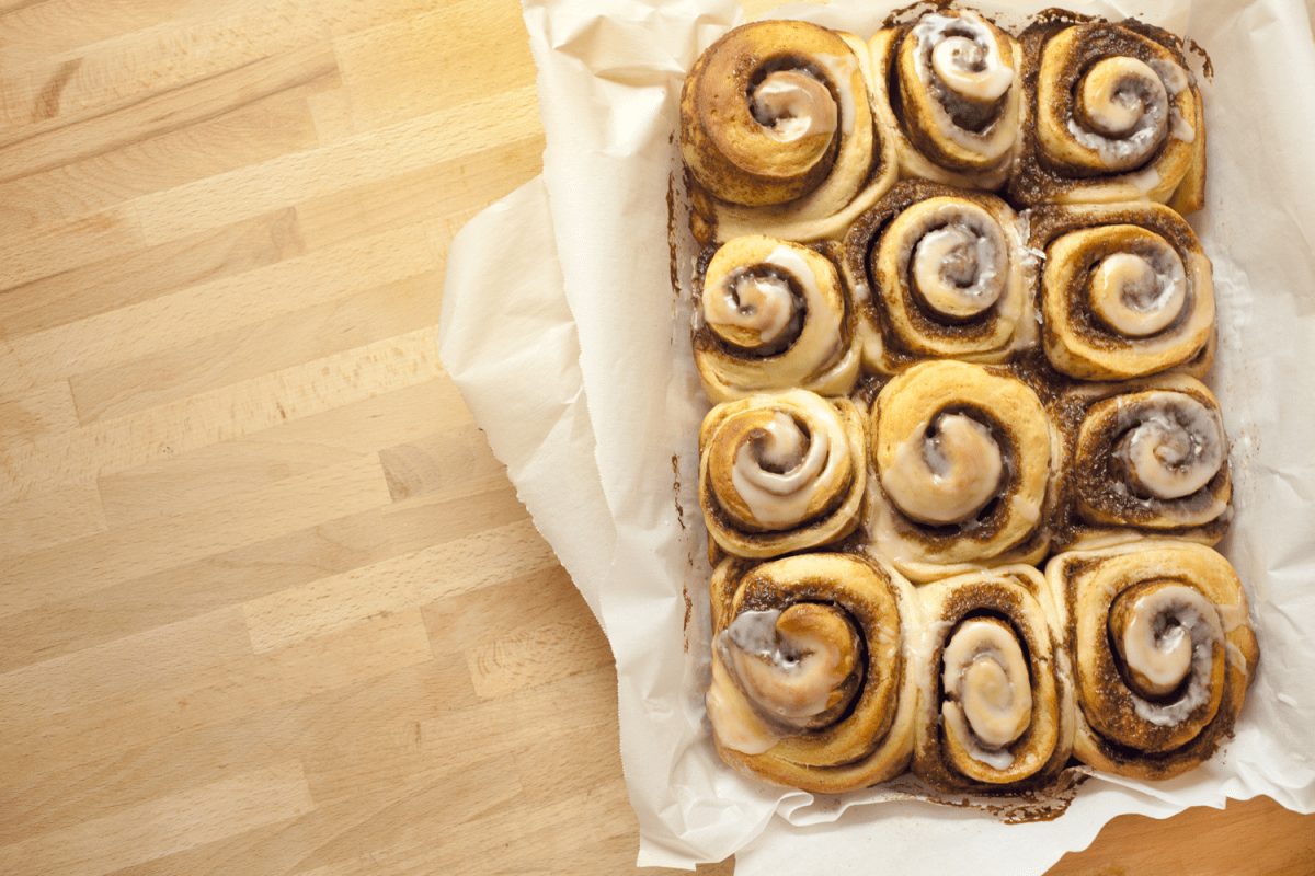 Finely cooked cinnamon rolls on the table