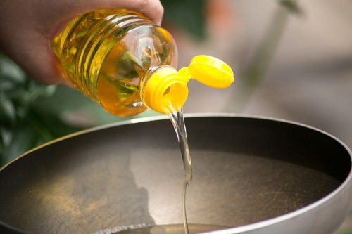 Read more about the article Can You Use Vegetable Oil Instead Of Olive Oil?