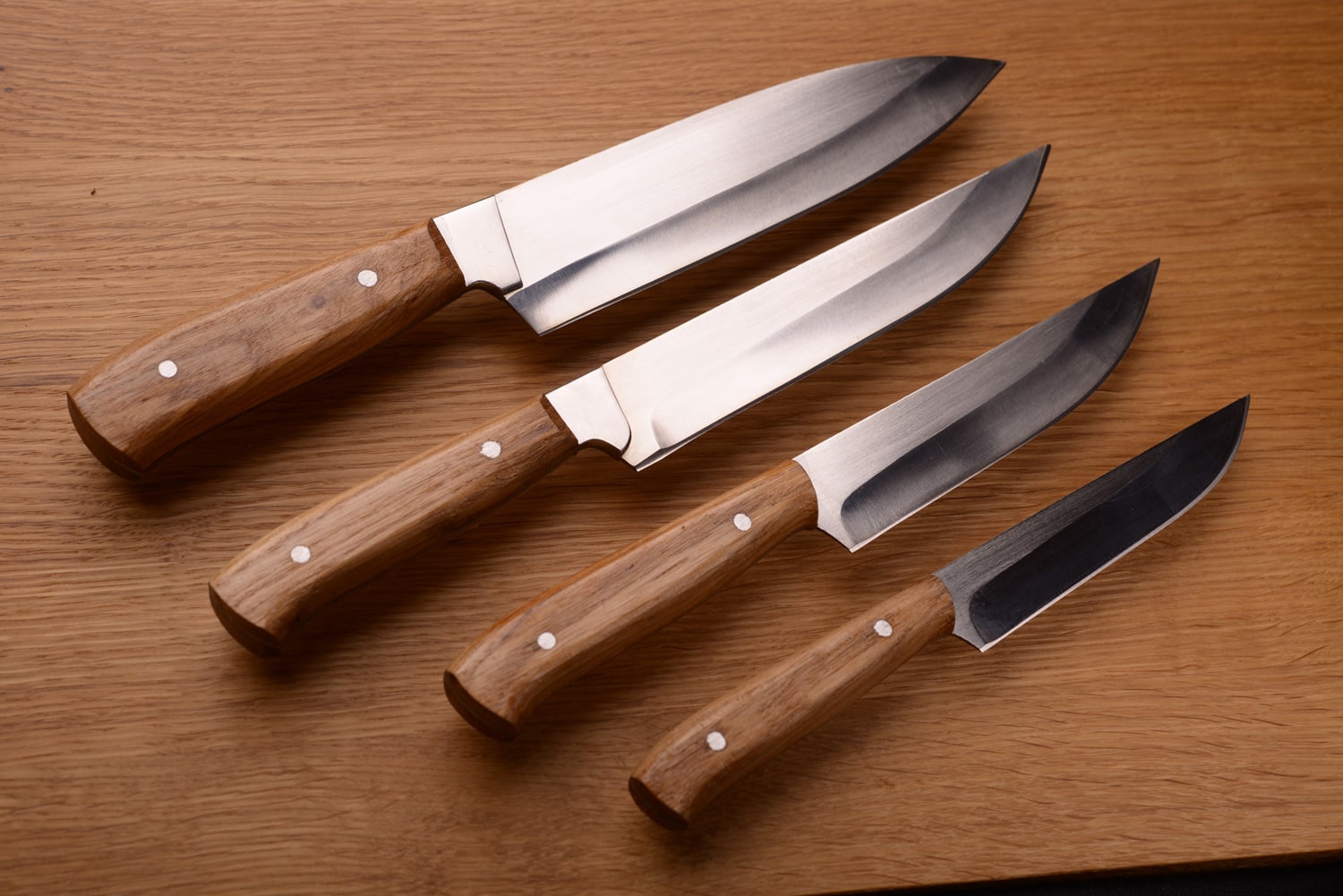 knives with a wooden handle