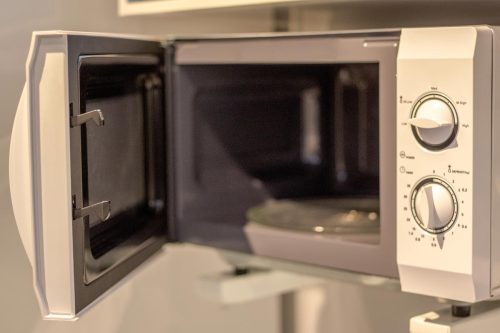 Read more about the article Microwave Oven Vs. Microwave: Are They The Same?