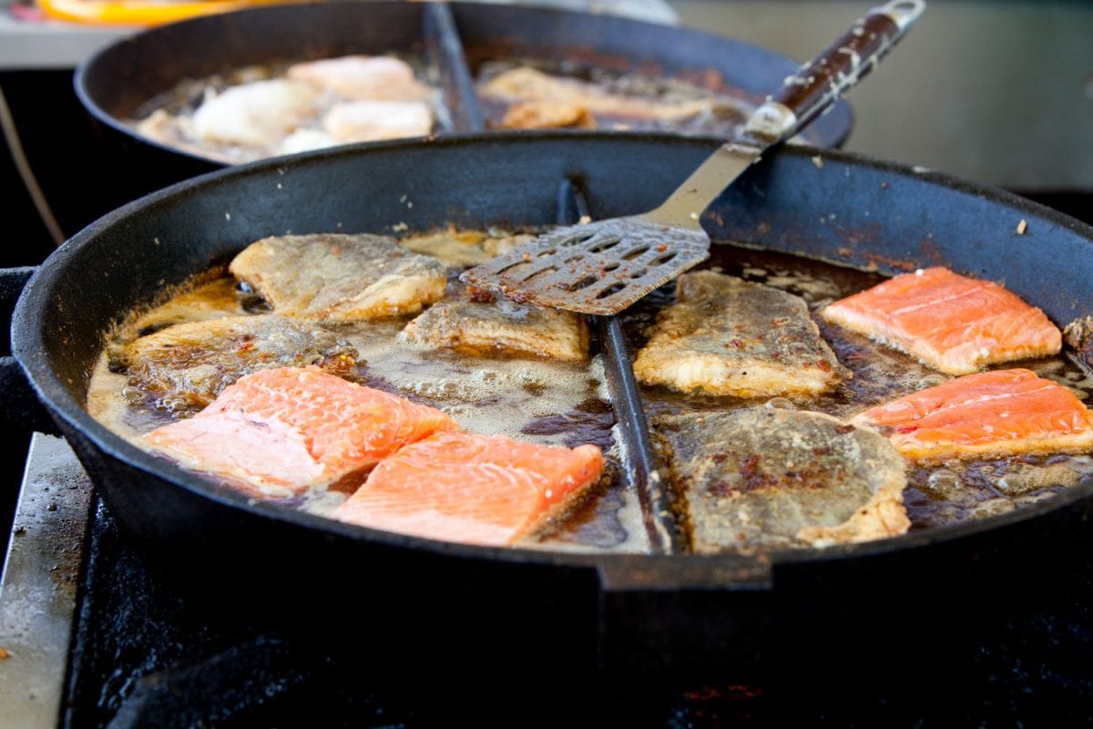 Frying small slices of salmon