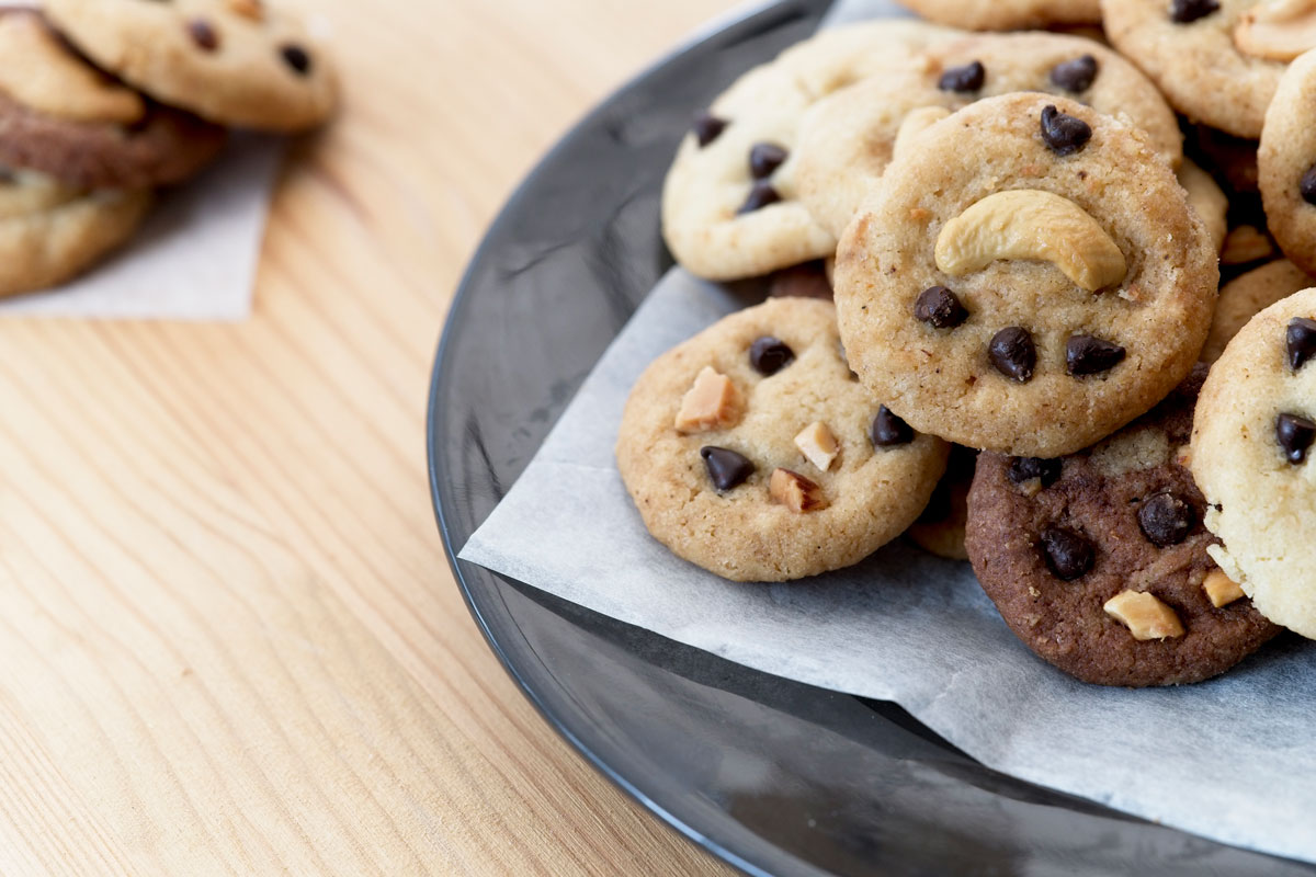 A plate full of chocolate chips, Too Much Flour In Cookie Dough - What To Do?