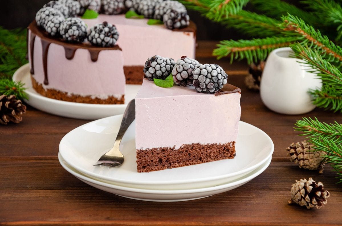 Blackberry cream mousse cake