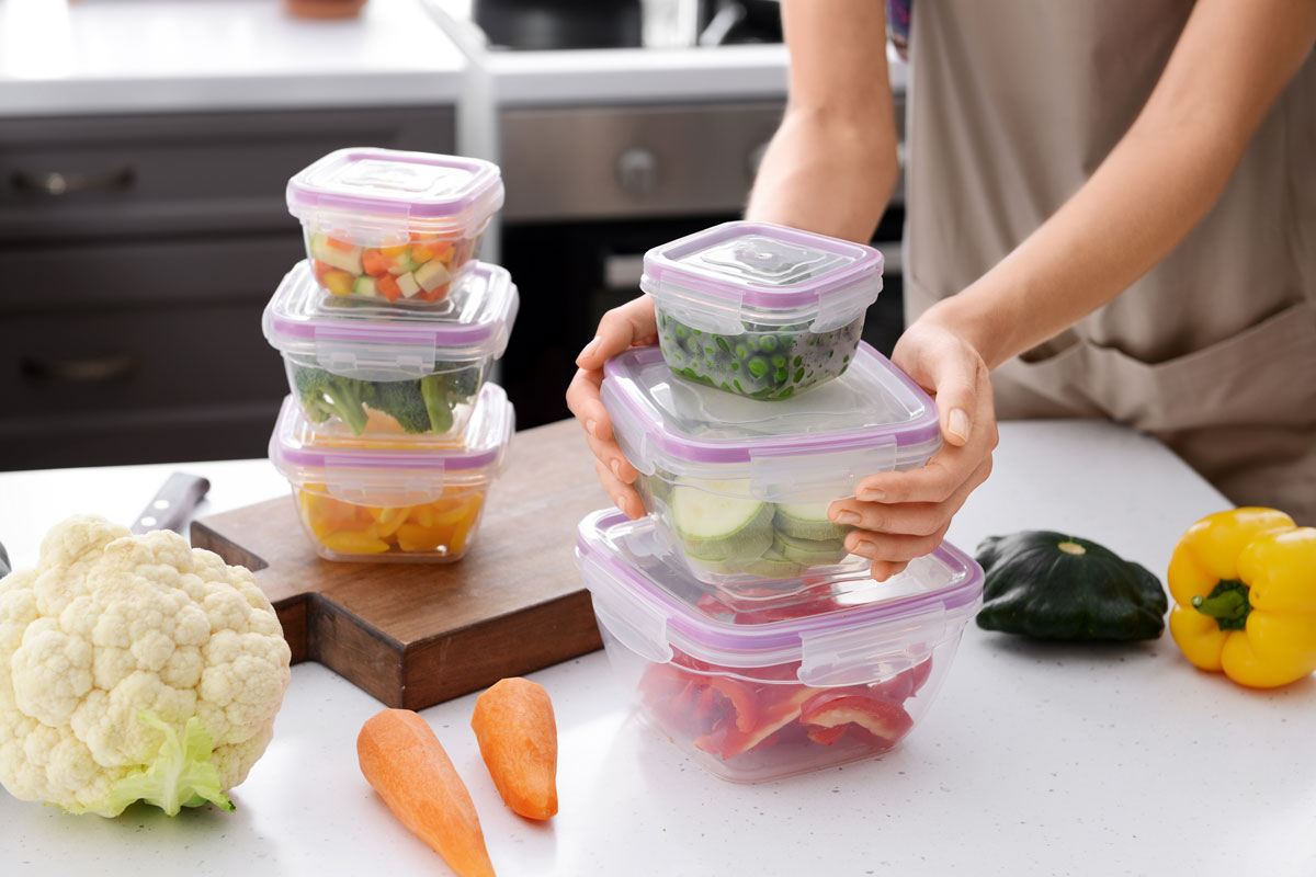 Storing fresh vegetables inside tupperware containers