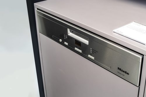 Read more about the article How To Drain A Miele Dishwasher