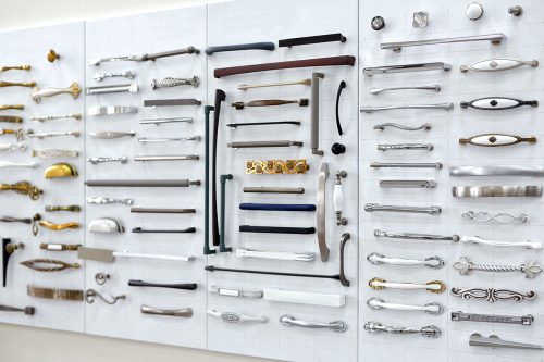 Read more about the article High-End Kitchen Cabinet Hardware – What Brands Should Every Homeowner Know?
