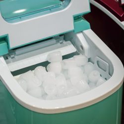 Opening a portable ice maker, Portable Ice Maker Not Getting Cold - Why And What To Do?
