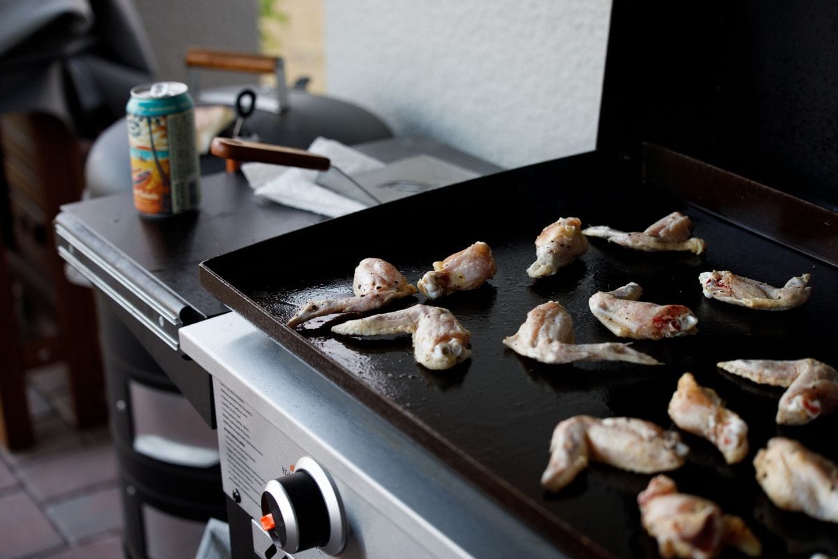 Summertime Chicken Wings on the Griddle