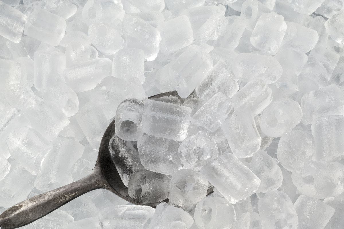 photo of an ice-tube-bucket on the ice maker