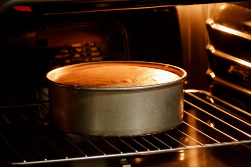 Read more about the article Should I Remove Cake From Oven Immediately?
