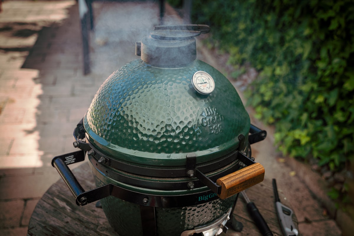 Close up image of the mini max The Green Egg outdoor barbecue. Very popular ceramic bbq Large The Green Egg. Ceramic bastard bbq grill, How To Cool Down A Big Green Egg