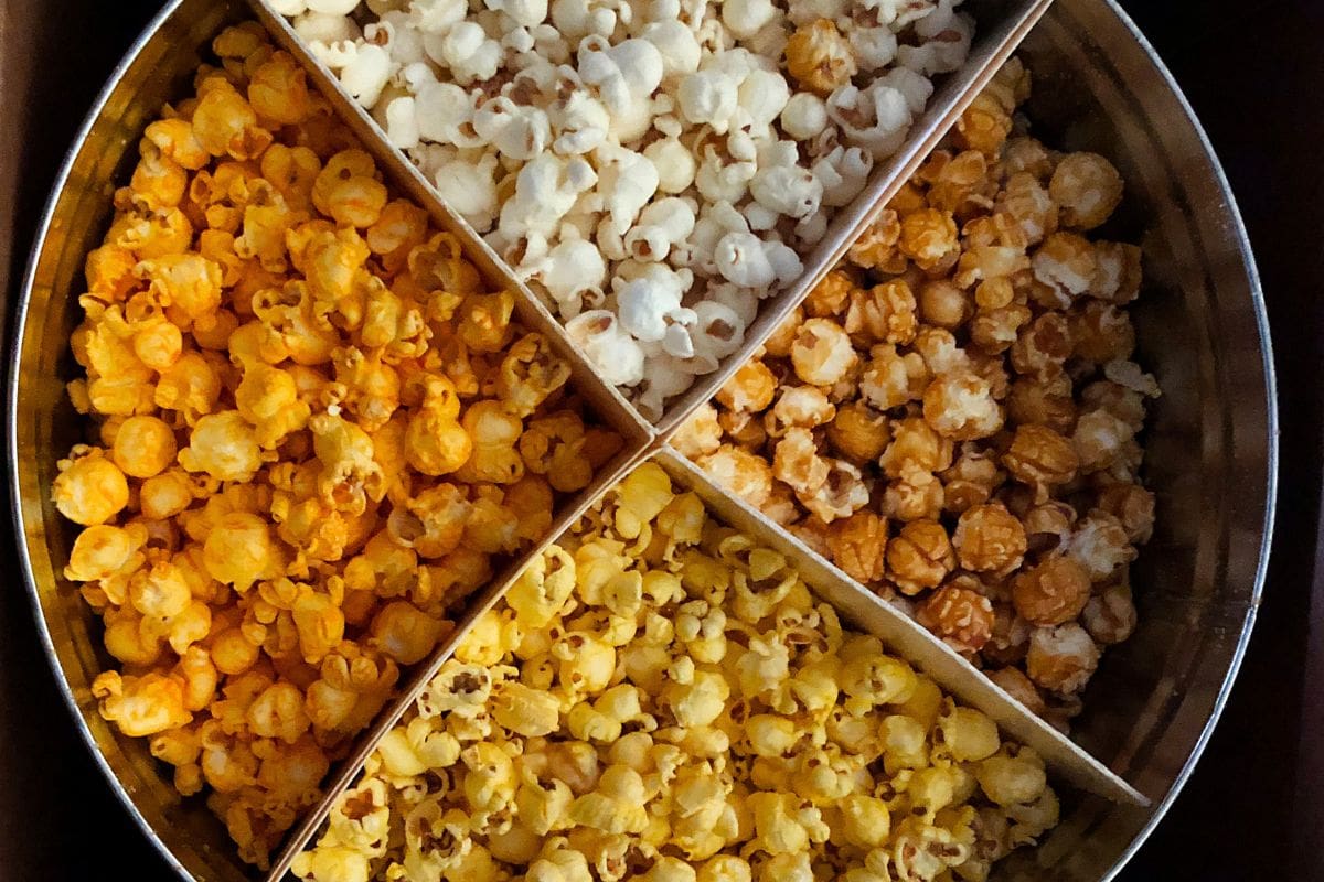 Popcorn in a tin, four flavors