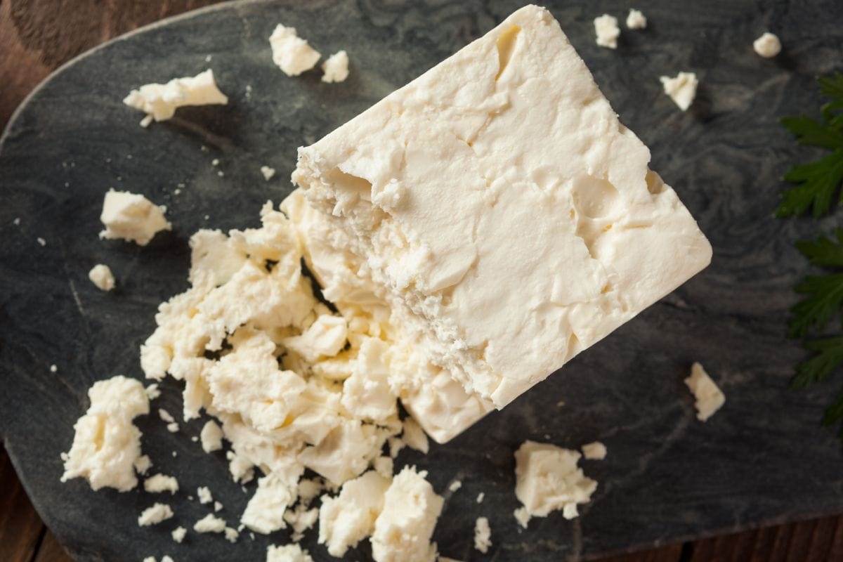 Raw Organic White Feta Cheese for Crumbling