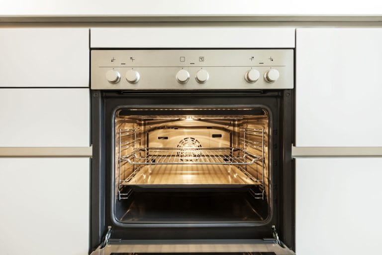 modern kitchen, inside of the oven, Can You Bake And Broil At the Same Time?