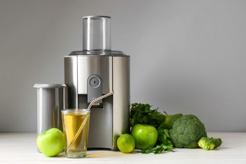 Read more about the article How to Use a Breville Juicer [Step by Step Guide]