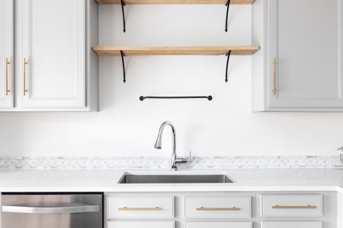 Read more about the article Backsplash Does Not Reach Cabinets: What To Do?
